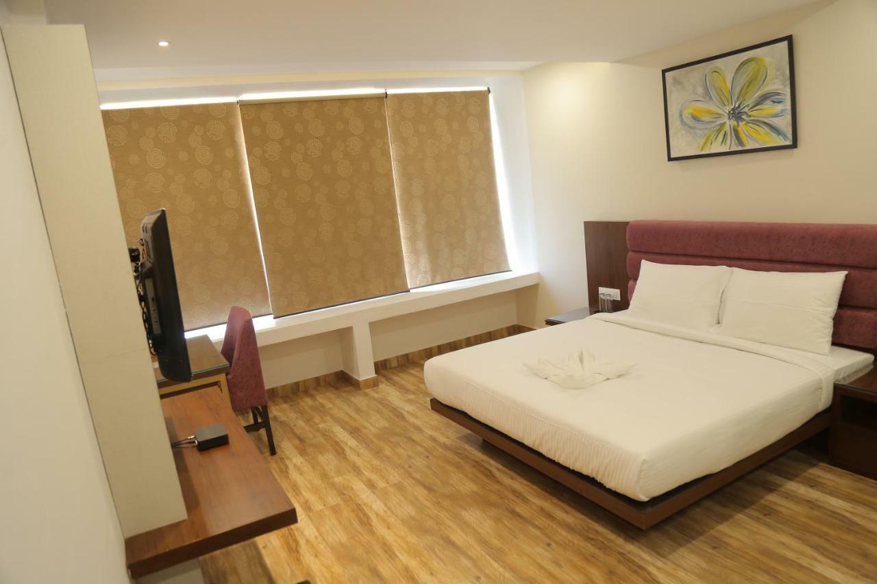 Hotel Ak Suites Patiāla Zewnętrze zdjęcie