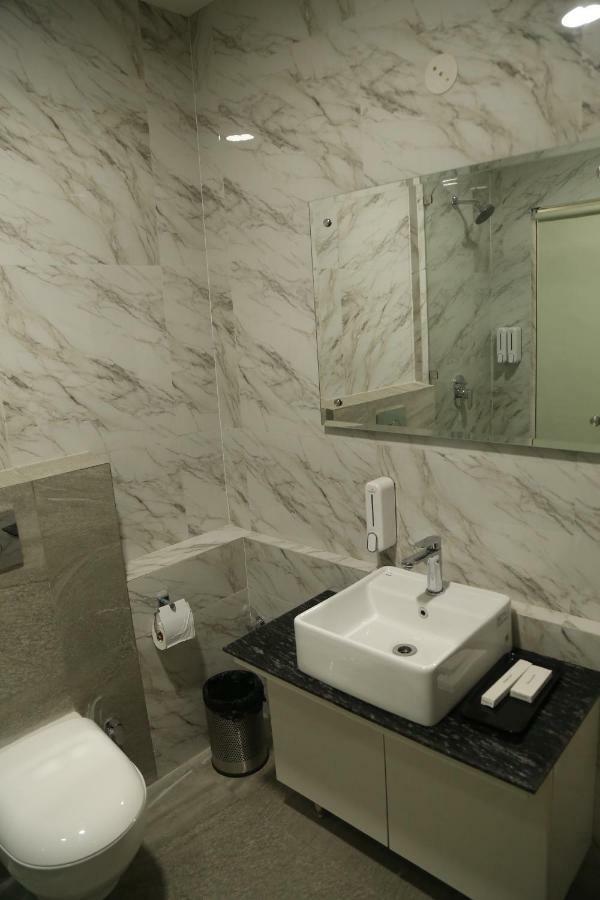 Hotel Ak Suites Patiāla Zewnętrze zdjęcie